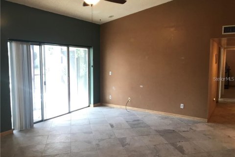 Condo in Orlando, Florida, 2 bedrooms  № 1910532 - photo 3