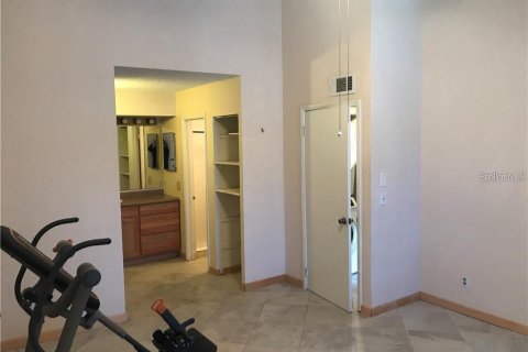 Condo in Orlando, Florida, 2 bedrooms  № 1910532 - photo 12
