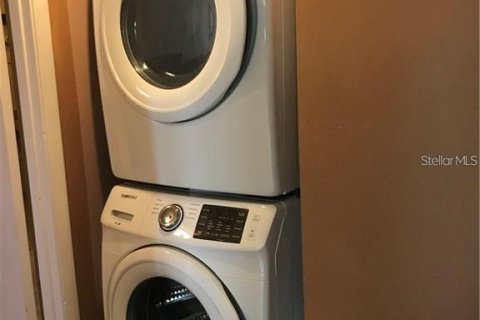 Condominio en alquiler en Orlando, Florida, 2 dormitorios, 104.7 m2 № 1910532 - foto 17