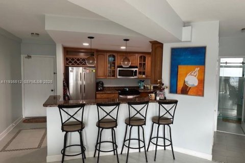 Condominio en venta en Fort Lauderdale, Florida, 1 dormitorio, 69.68 m2 № 2088451 - foto 13