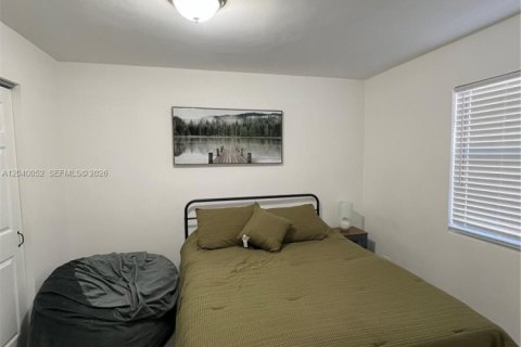 Casa en alquiler en Hollywood, Florida, 5 dormitorios, 213.12 m2 № 2086175 - foto 15