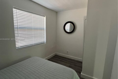 Casa en alquiler en Hollywood, Florida, 5 dormitorios, 213.12 m2 № 2086175 - foto 20