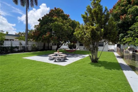 Casa en alquiler en Hollywood, Florida, 5 dormitorios, 213.12 m2 № 2086175 - foto 21