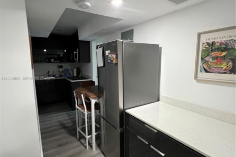 Casa en alquiler en Hollywood, Florida, 5 dormitorios, 213.12 m2 № 2086175 - foto 16