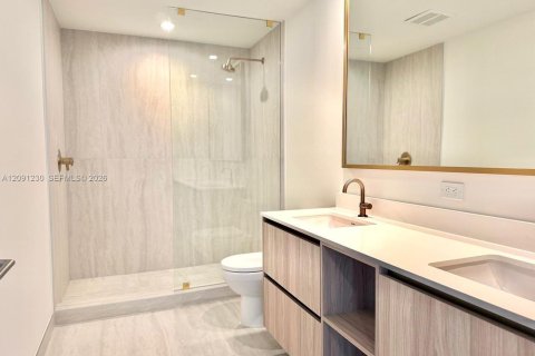 Condo in Miami, Florida, 2 bedrooms  № 2370011 - photo 18
