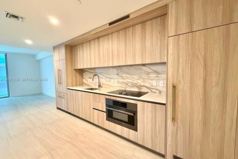 Condo in Miami, Florida, 2 bedrooms  № 2370011 - photo 20