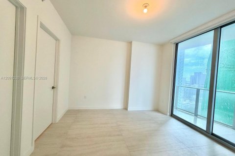 Condo in Miami, Florida, 2 bedrooms  № 2370011 - photo 16