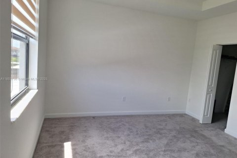 Townhouse in Homestead, Florida 3 bedrooms, 140.65 sq.m. № 1867003 - photo 13
