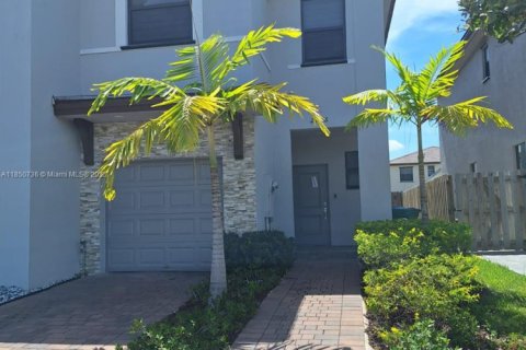 Townhouse in Homestead, Florida 3 bedrooms, 140.65 sq.m. № 1867003 - photo 2