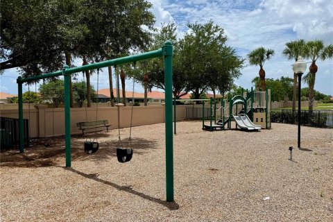 House in Punta Gorda, Florida 3 bedrooms, 218.69 sq.m. № 2091666 - photo 28