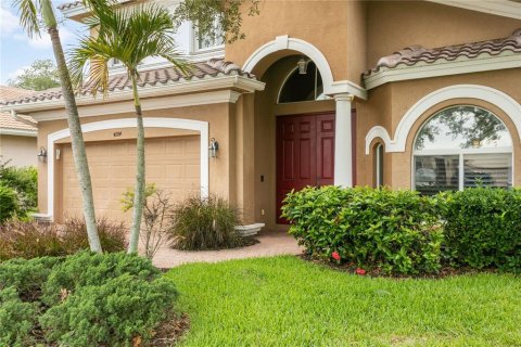 House in Punta Gorda, Florida 3 bedrooms, 218.69 sq.m. № 2091666 - photo 2