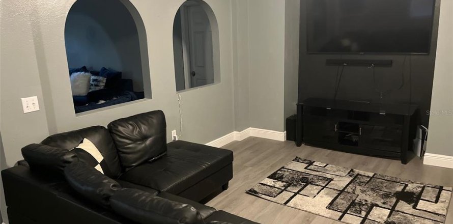 Casa en Eustis, Florida 3 dormitorios, 172.33 m2 № 1911221