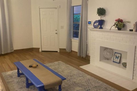 House in West Palm Beach, Florida 2 bedrooms, 104.05 sq.m. № 2246249 - photo 3