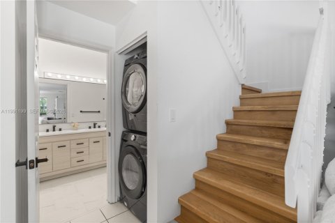 Touwnhouse à louer à Hollywood, Floride: 2 chambres, 130.43 m2 № 2172421 - photo 14