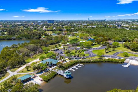 Touwnhouse à louer à Hollywood, Floride: 2 chambres, 130.43 m2 № 2172421 - photo 28