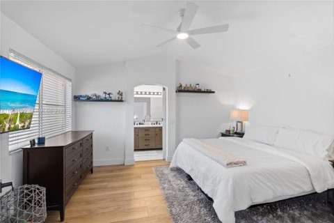 Touwnhouse à louer à Hollywood, Floride: 2 chambres, 130.43 m2 № 2172421 - photo 23