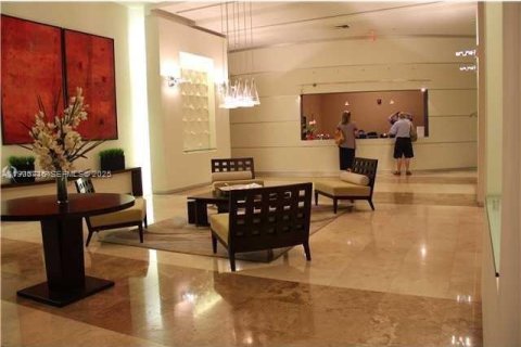 Condominio en venta en Miami, Florida, 2 dormitorios, 136.29 m2 № 1993848 - foto 10