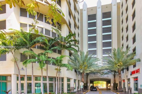 Condominio en venta en Miami, Florida, 2 dormitorios, 136.29 m2 № 1993848 - foto 4