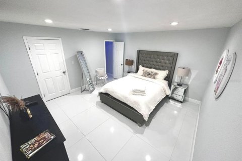 House in Orlando, Florida 2 bedrooms, 120.77 sq.m. № 1775663 - photo 7