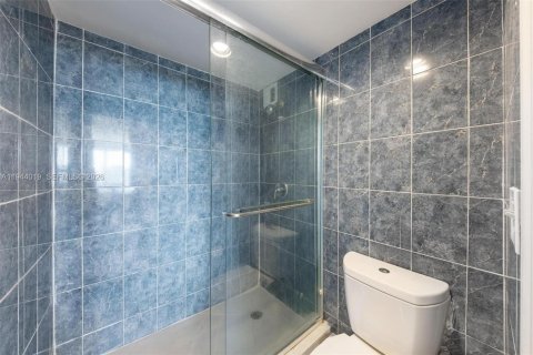 Купить кондоминиум в Майами, Флорида 2 спальни, 126.16м2, № 2089118 - фото 18