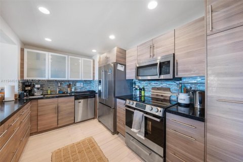Купить кондоминиум в Майами, Флорида 2 спальни, 126.16м2, № 2089118 - фото 10