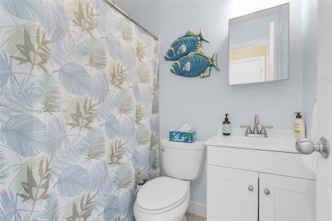 Commercial property in Cape Coral, Florida 146.32 sq.m. № 1935870 - photo 24