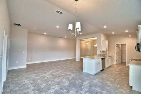 Casa en venta en Auburndale, Florida, 3 dormitorios, 183.02 m2 № 2215224 - foto 8