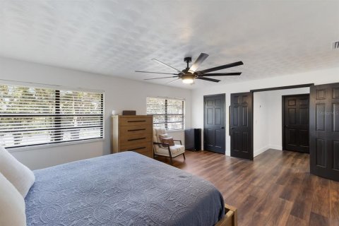 House in Riverview, Florida 4 bedrooms, 215.35 sq.m. № 1873471 - photo 8