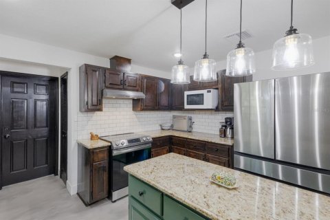 House in Riverview, Florida 4 bedrooms, 215.35 sq.m. № 1873471 - photo 29