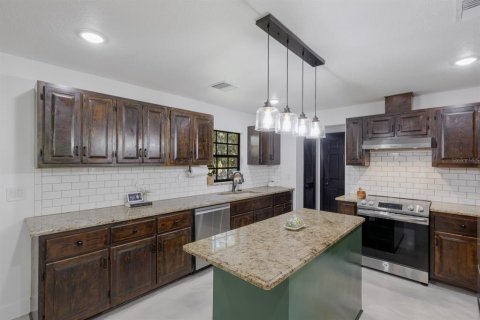 House in Riverview, Florida 4 bedrooms, 215.35 sq.m. № 1873471 - photo 28