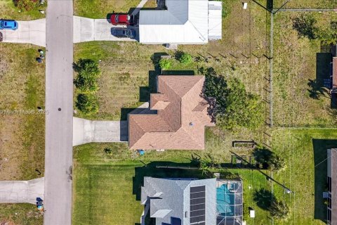 Снять в аренду виллу или дом в Кейп-Корал, Флорида 3 спальни, № 1957716 - фото 27