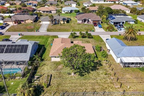 Снять в аренду виллу или дом в Кейп-Корал, Флорида 3 спальни, № 1957716 - фото 29