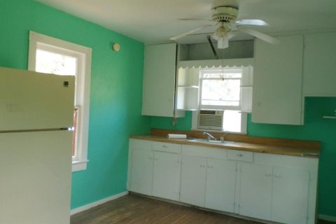 Immobilier commercial à vendre à DeLand, Floride: 8 chambres, 222.04 m2 № 1820937 - photo 16