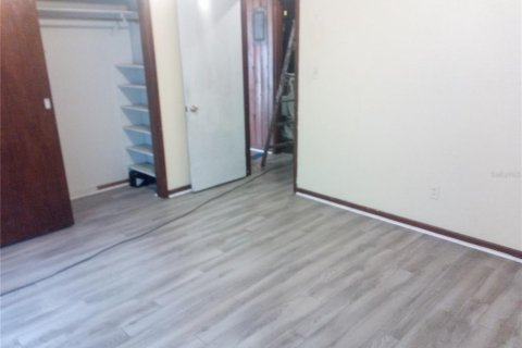 Casa en venta en Orlando, Florida, 4 dormitorios, 120.77 m2 № 1775541 - foto 13