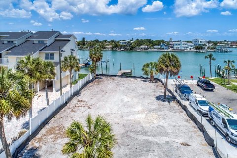 Land in Treasure Island, Florida № 1195942 - photo 12