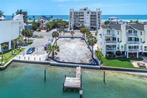 Land in Treasure Island, Florida № 1195942 - photo 1