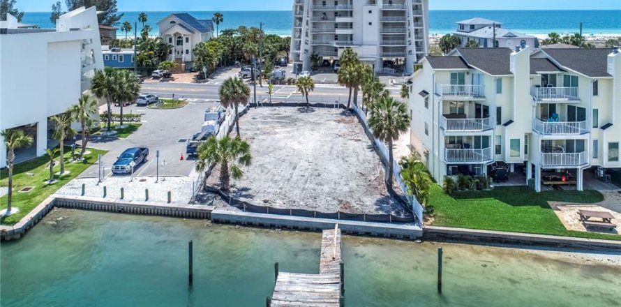 Land in Treasure Island, Florida № 1195942