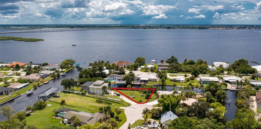 Land in Punta Gorda, Florida № 1894829