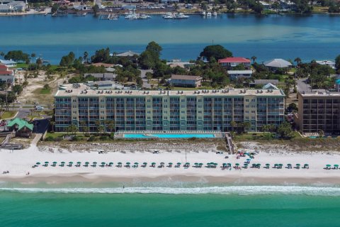 Condominio en venta en Fort Walton Beach, Florida, 3 dormitorios, 144.93 m2 № 560487 - foto 1