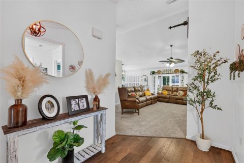 Купить виллу или дом в Юстис, Флорида 8 комнат, 173.17м2, № 2280050 - фото 11
