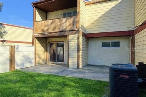 Condo in Orlando, Florida, 2 bedrooms  № 2196288 - photo 16