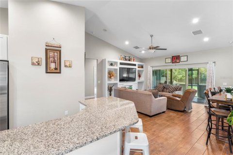 Villa ou maison à vendre à DeLand, Floride: 3 chambres, 147.62 m2 № 2398597 - photo 12