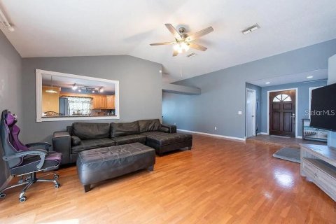 Casa en alquiler en Tampa, Florida, 3 dormitorios, 173.54 m2 № 1883200 - foto 7