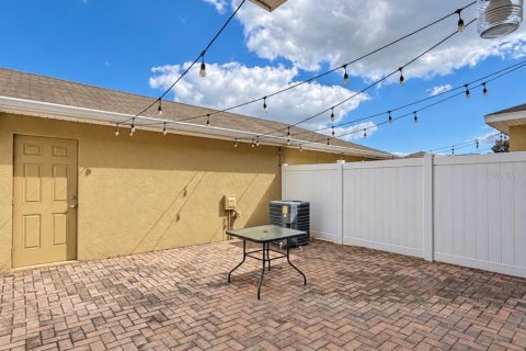 Touwnhouse à louer à Orlando, Floride: 3 chambres, 137.5 m2 № 2425863 - photo 14