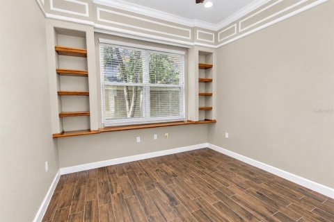 House in Orlando, Florida 4 bedrooms, 305 sq.m. № 2410064 - photo 22