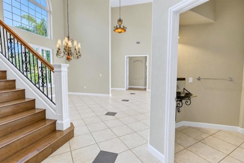 House in Orlando, Florida 4 bedrooms, 305 sq.m. № 2410064 - photo 11