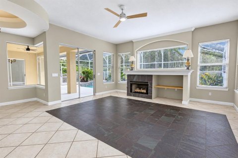 House in Orlando, Florida 4 bedrooms, 305 sq.m. № 2410064 - photo 18