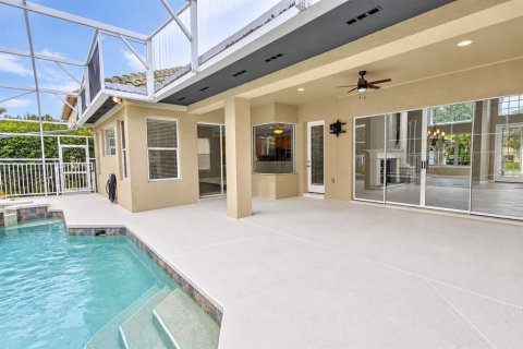 House in Orlando, Florida 4 bedrooms, 305 sq.m. № 2410064 - photo 3