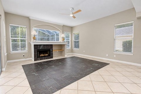 House in Orlando, Florida 4 bedrooms, 305 sq.m. № 2410064 - photo 19
