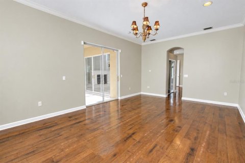 House in Orlando, Florida 4 bedrooms, 305 sq.m. № 2410064 - photo 24